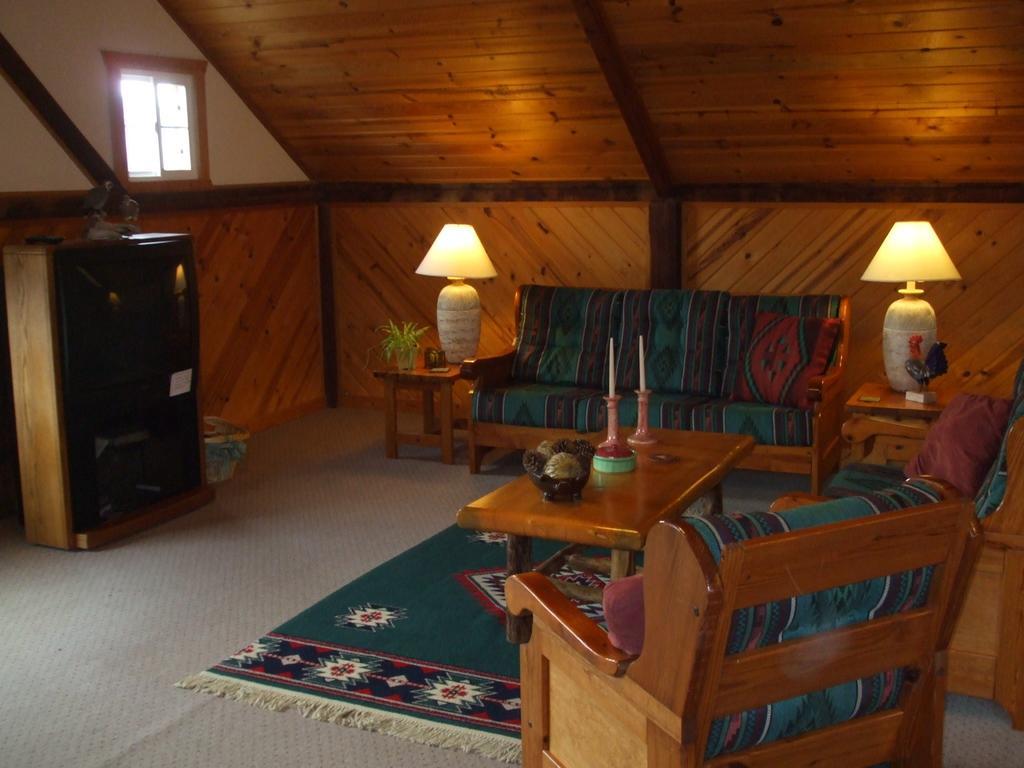Hansen Guest Ranch Swan Valley Exteriör bild