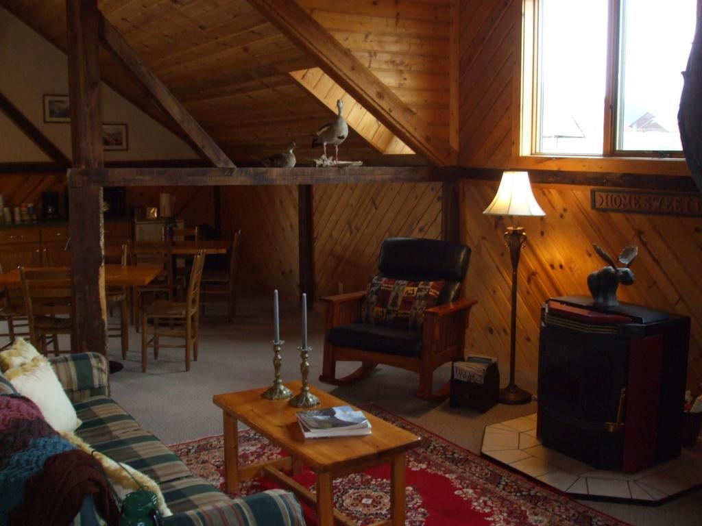Hansen Guest Ranch Swan Valley Rum bild