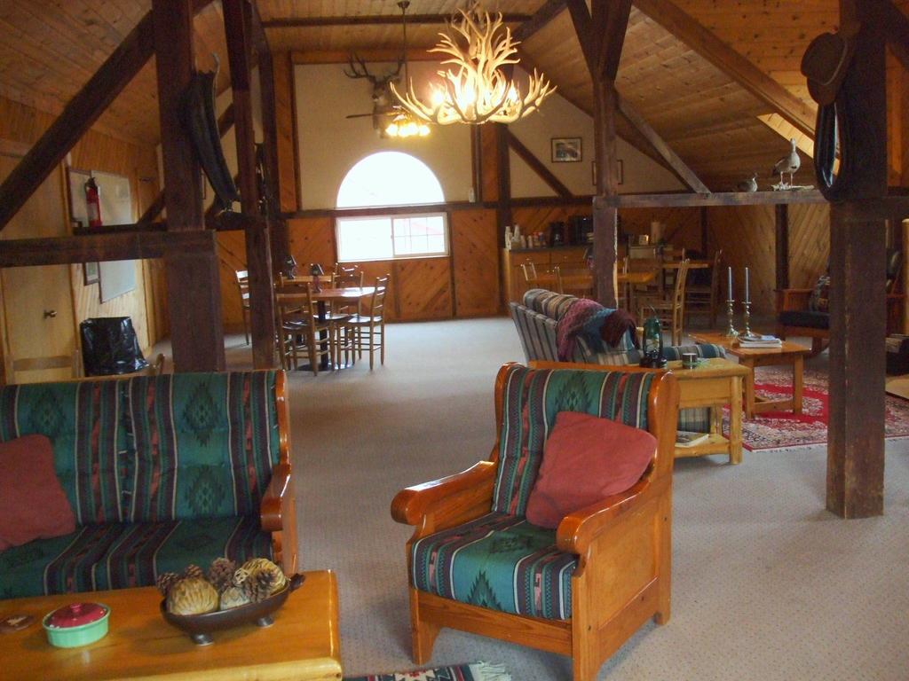 Hansen Guest Ranch Swan Valley Rum bild